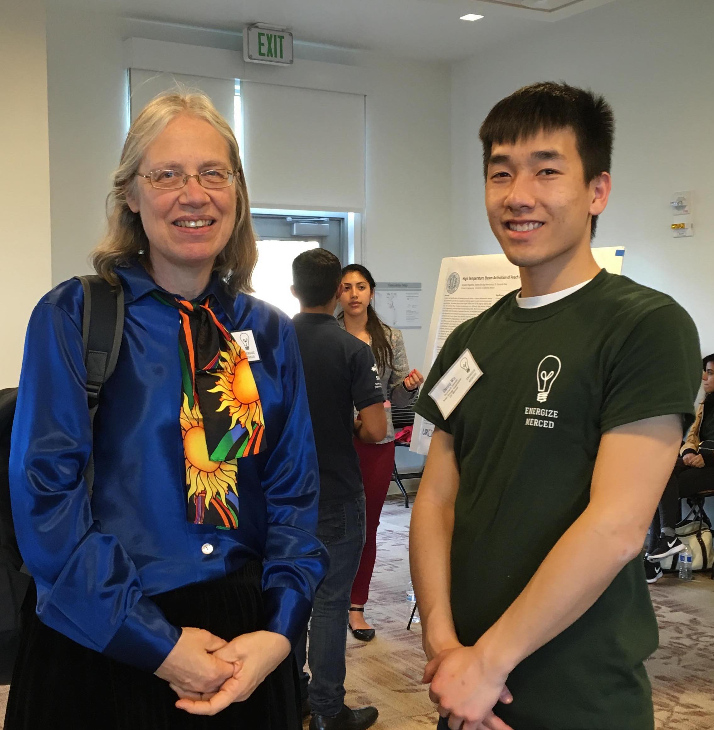 Photo of Dr. Kurtz with a student at Energize Merced 2018